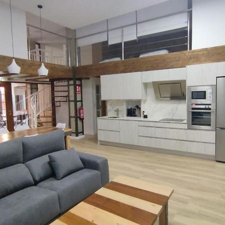 Vivienda Turistica Los Robles Tudela Exterior photo