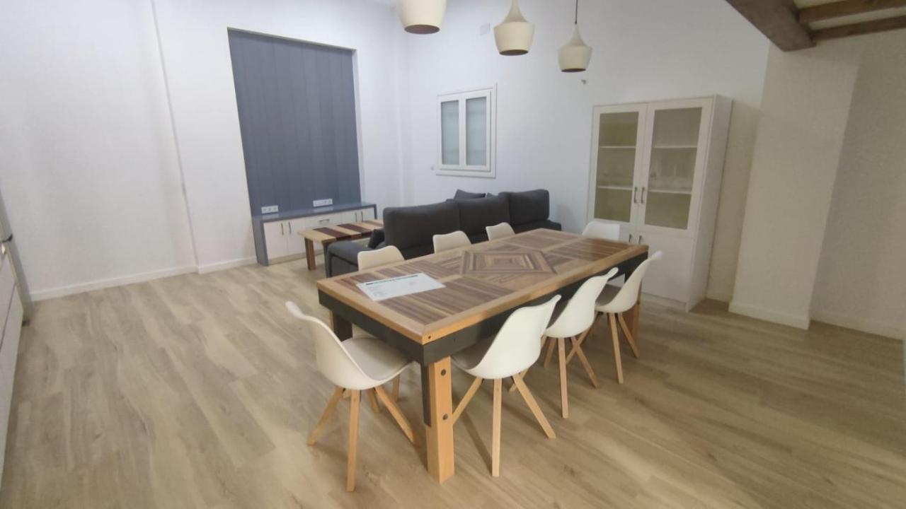 Vivienda Turistica Los Robles Tudela Exterior photo