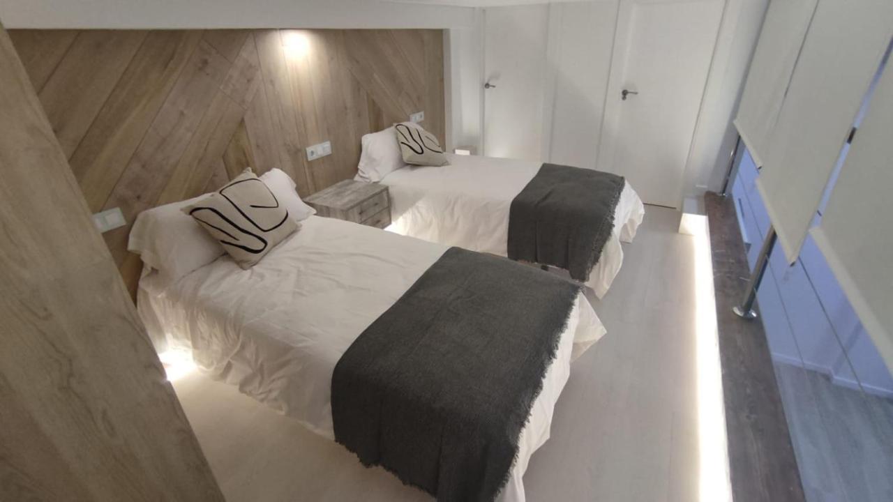 Vivienda Turistica Los Robles Tudela Exterior photo